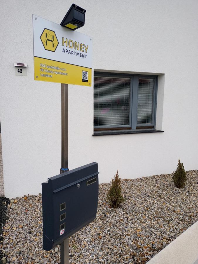 Honey Apartment Лендава Екстер'єр фото