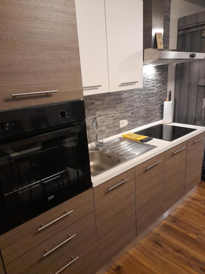 Honey Apartment Лендава Екстер'єр фото