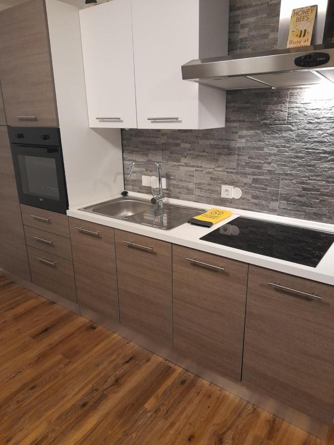 Honey Apartment Лендава Екстер'єр фото