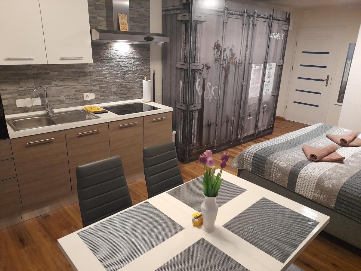 Honey Apartment Лендава Екстер'єр фото