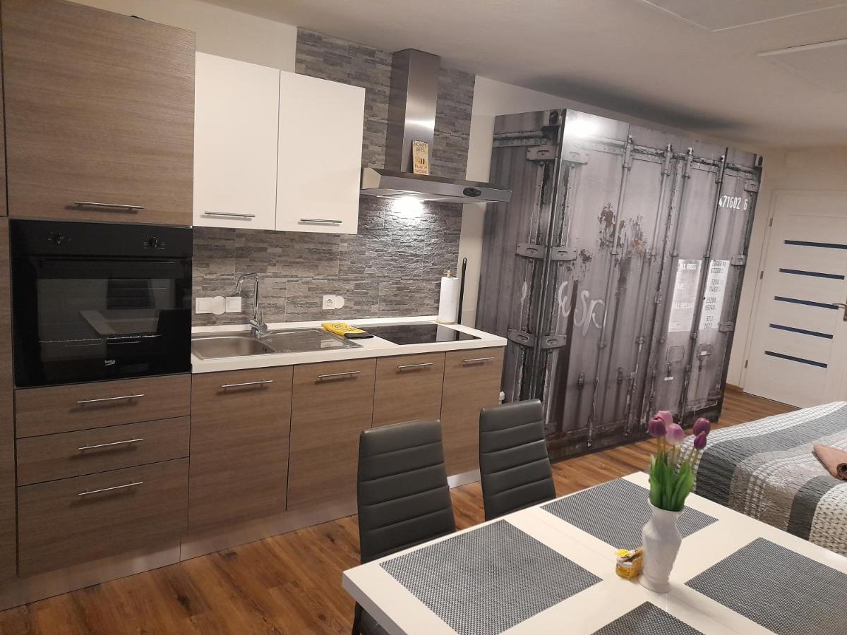 Honey Apartment Лендава Екстер'єр фото
